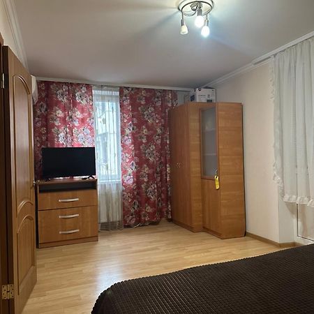 Nocturne Apartment Chisinau Ngoại thất bức ảnh